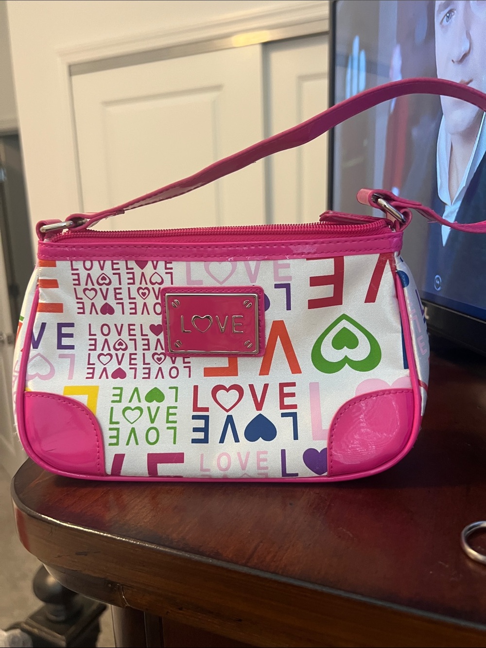 Pink 'LOVE' Print shoulder Bag
